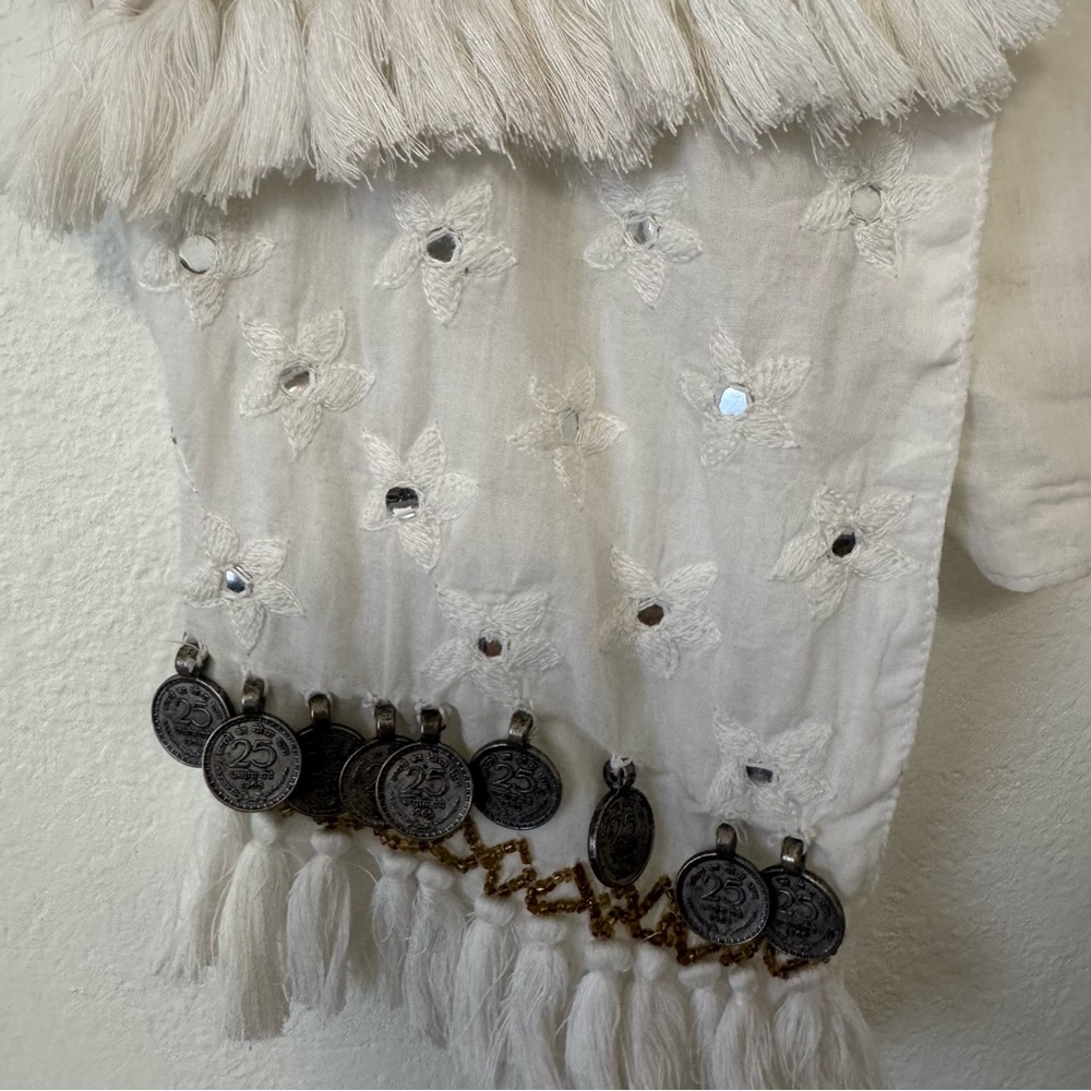 RAGA Embellished Fringe Vest - Picture 4 of 7
